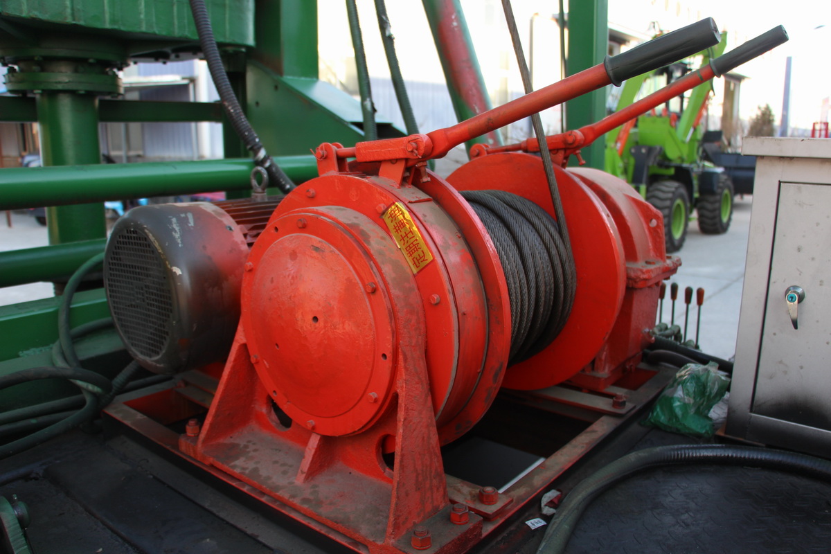 7寸鋼履帶反(fan)循環鑽機