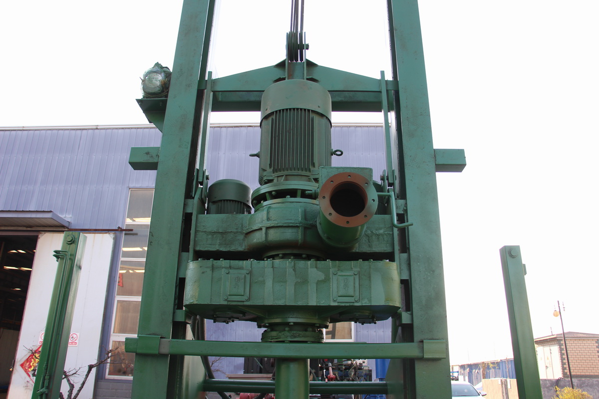 7寸鋼履(lü)帶反循環鑽機