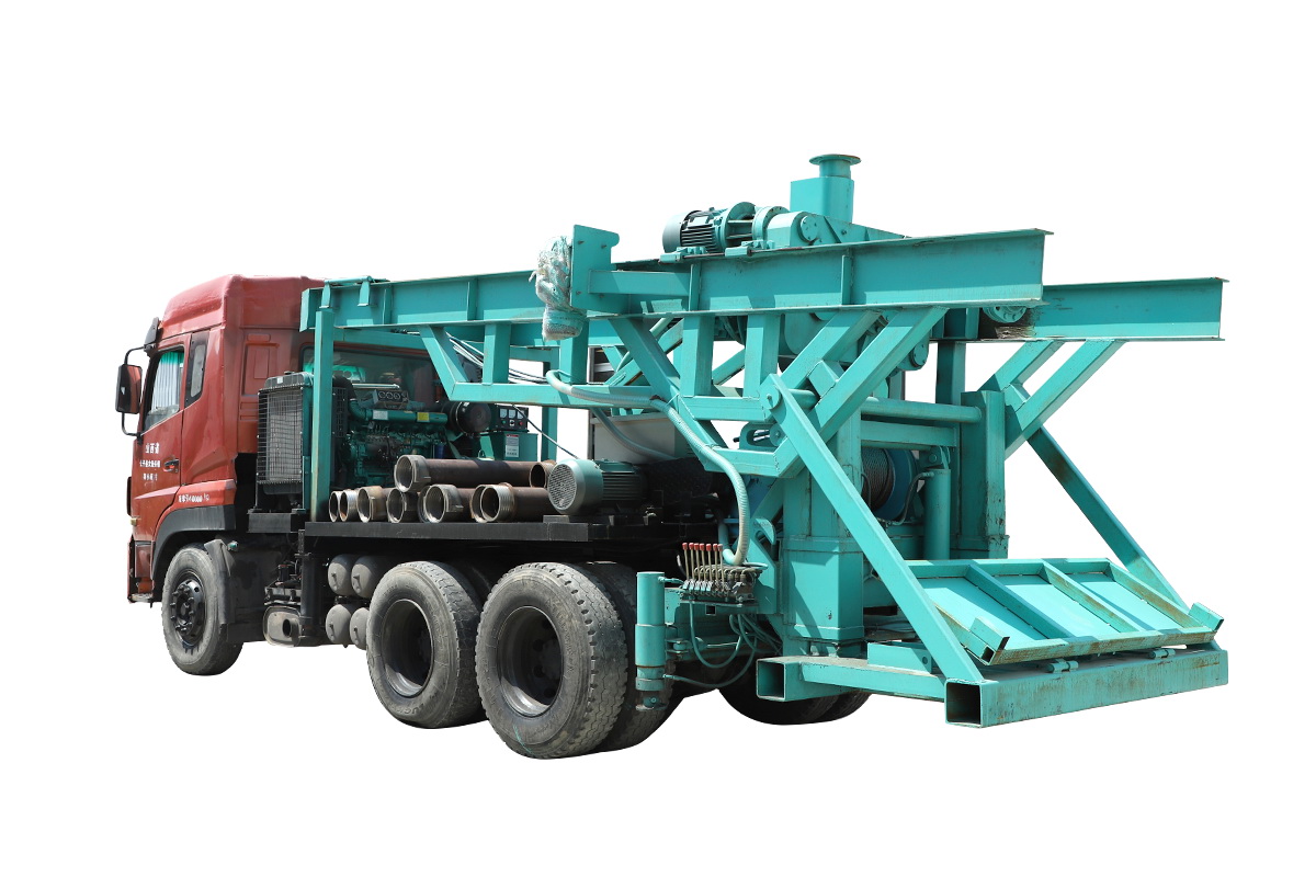 8寸後八輪(lún)汽車鑽機